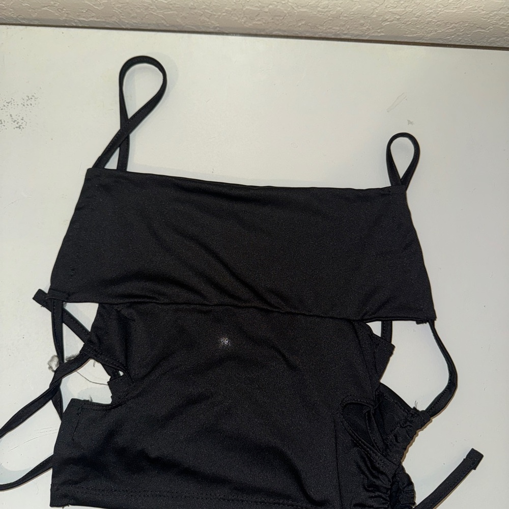 Black Strappy Crop Top